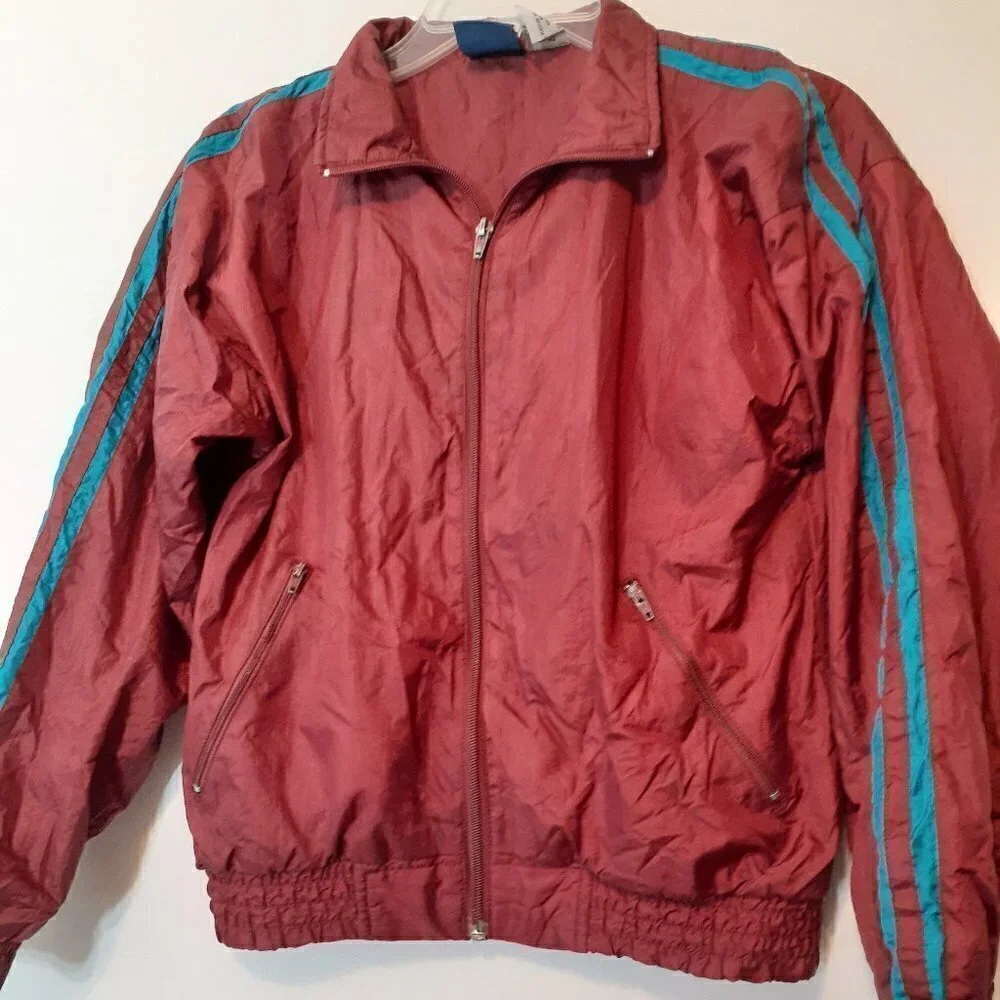 Kid's MAX ACTIVE Nylon Lightweight Jacket; Burgundy; Zipper; Zip Pockets; Size M